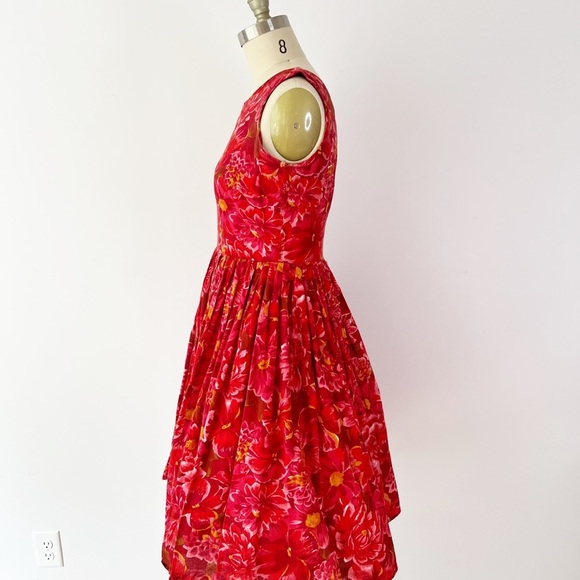 50s Style Sleeveless Fit & Flare Cotton Dress - Red Tropical - Picture 3 of 8